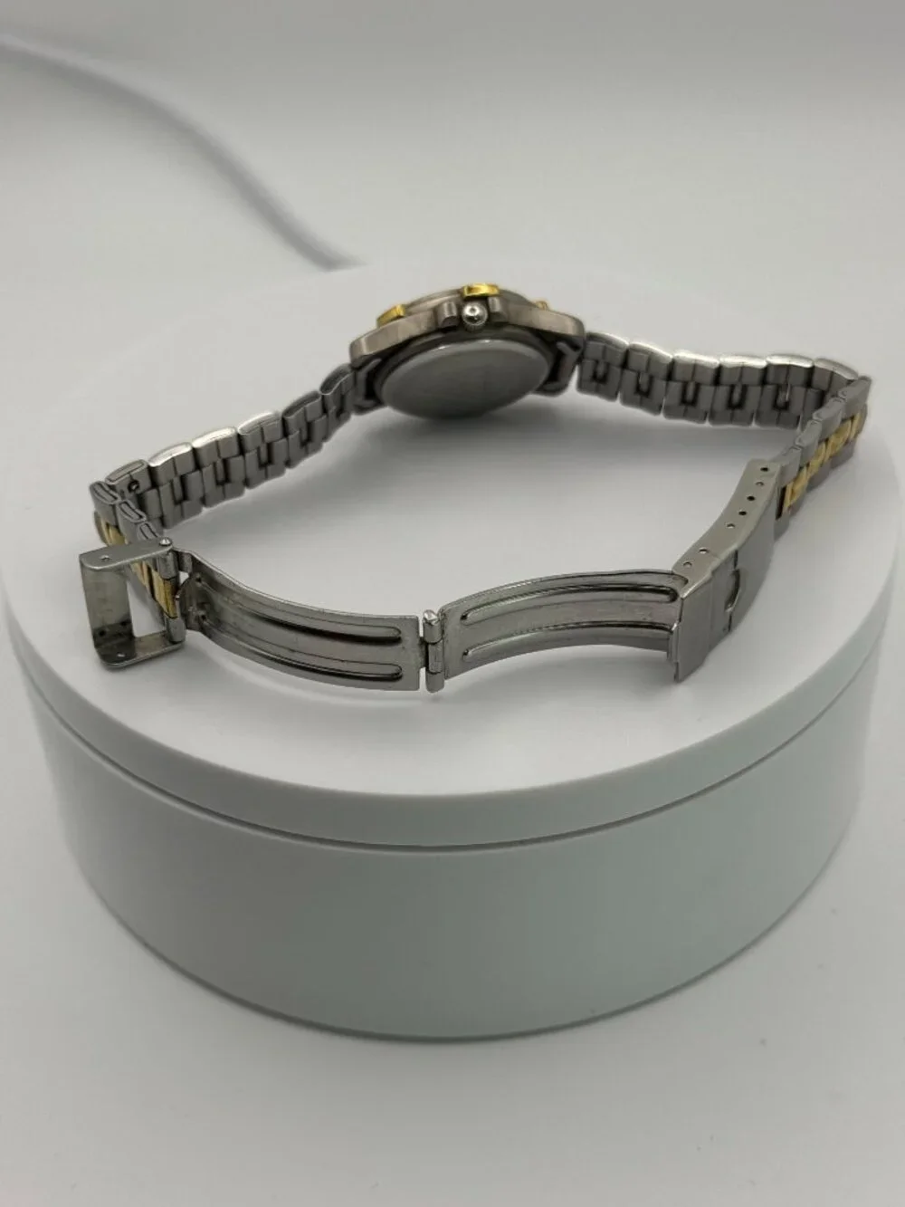 Vintage 1990's Guess Waterproof Two Tone Gold and Silver Womens watch 6in band